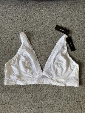 Natori White Lace Triangle Bralette - Soft Wireless Support